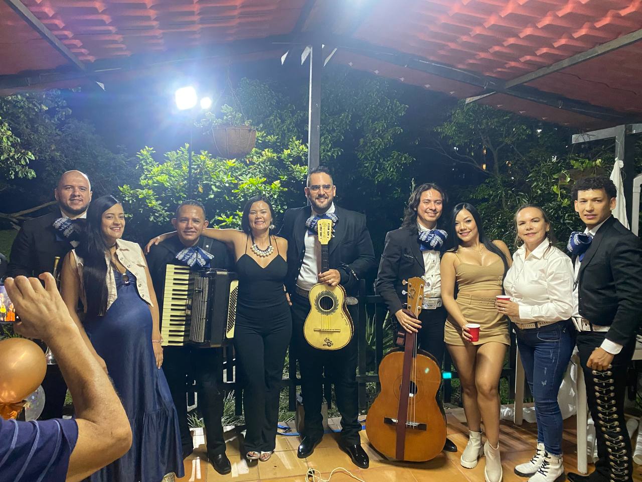 WhatsApp Image 2025-11-05 at 10.33.03 AM (1) mariachi aventurero Medellín